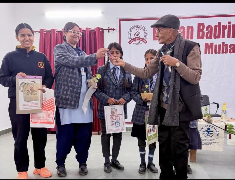 Mr. Kewal Wadhera, an inspiring 85-year-old social activist from Jammu–Kashmir (U.T.), continues to work tirelessly for community awareness and social responsibility.