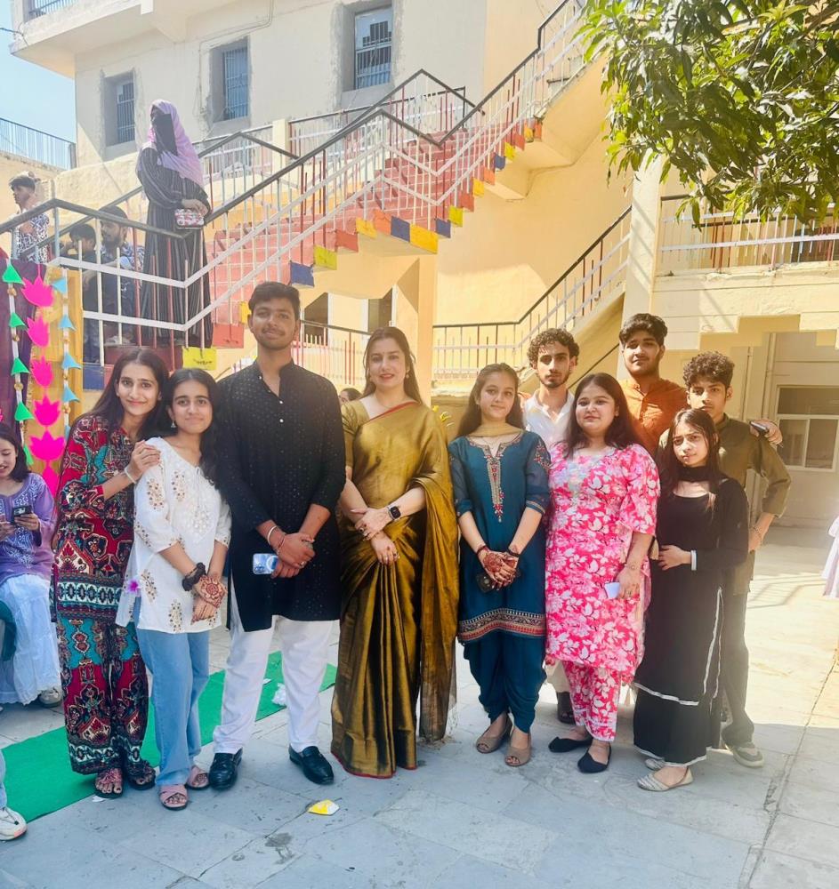 DBN VIDYA MANDIR MUBARAK MANDI organised a vibrant Diwali Mela filled with creative stalls, cultural activities and festive joy for students, teachers and parents