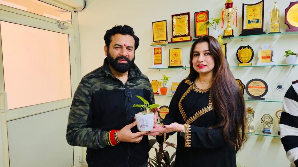 An insightful and engaging session on journalism at Dewan Badrinath Vidya Mandir, Mubarak Mandi, led by Mr. Ashish Kohli and Mr. Rahul Khatri—your guidance truly inspired our students.