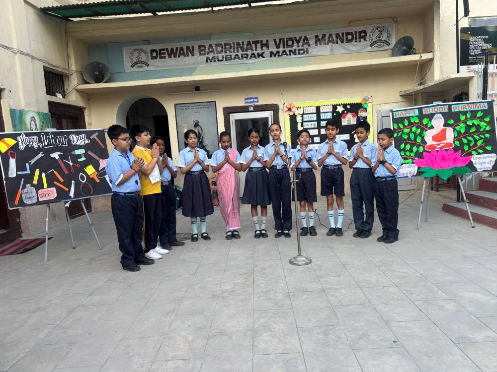 Little stars, big hearts! On Labour Day, students expressed their gratitude towards all workers through activities and smiles.
