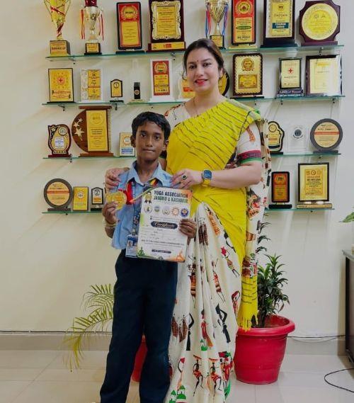 Shivam of Class 6 won Gold at the J&K UT Yoga Championship and was selected for the Junior National Yoga Championship. 🥇