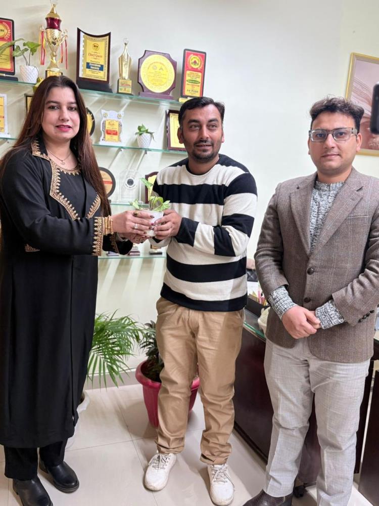 An insightful and engaging session on journalism at Dewan Badrinath Vidya Mandir, Mubarak Mandi, led by Mr. Ashish Kohli and Mr. Rahul Khatri—your guidance truly inspired our students.